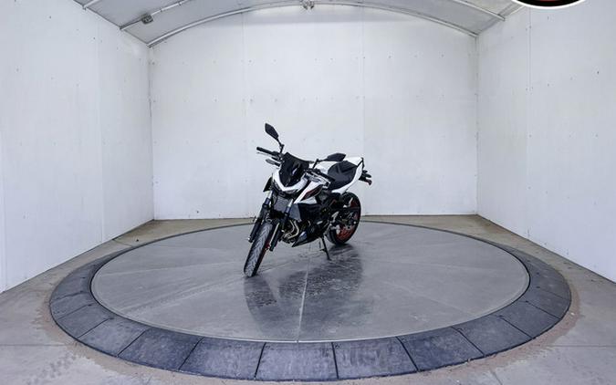 2026 Kawasaki Z500 SE ABS