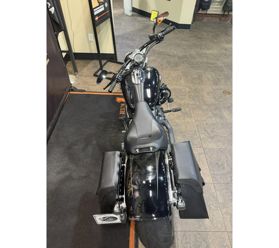 2014 Harley-Davidson® Breakout® BLACK
