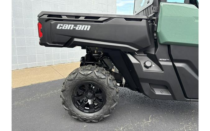 2026 Can-Am DEFENDER DPS CAB HD9
