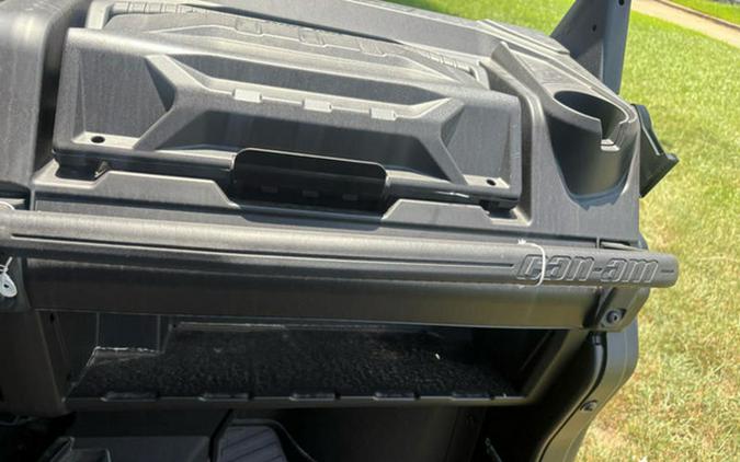 2025 Can-Am Defender XT HD9