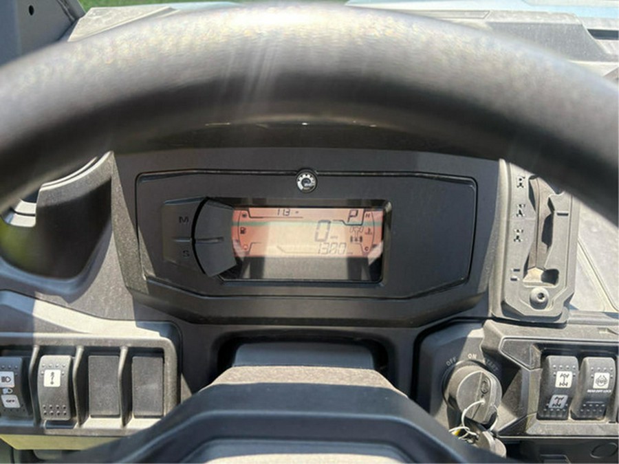 2025 Can-Am Defender XT HD9