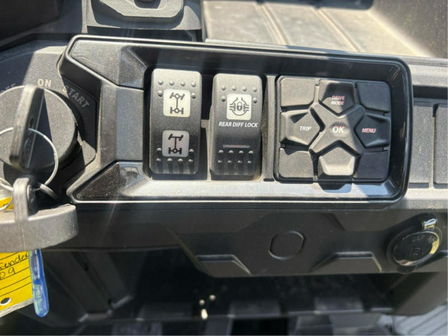 2025 Can-Am Defender XT HD9