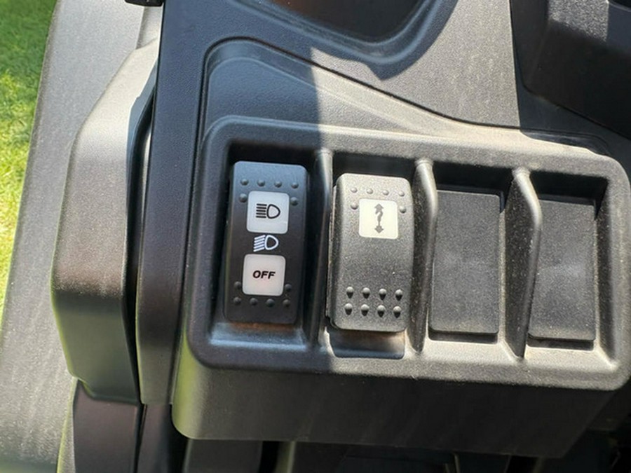 2025 Can-Am Defender XT HD9