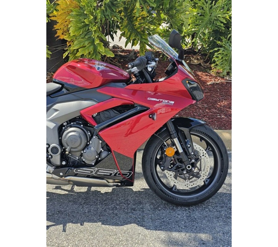 2025 Triumph Daytona 660 Carnival Red/Sapphire Black 660