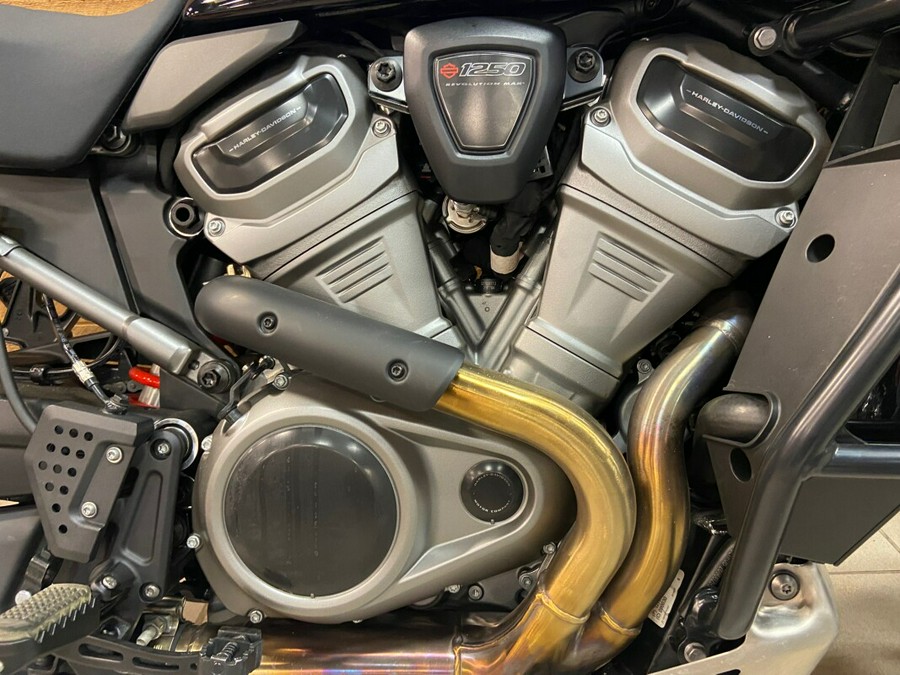 2022 Harley-Davidson Pan America™ 1250 Vivid Black RA1250S