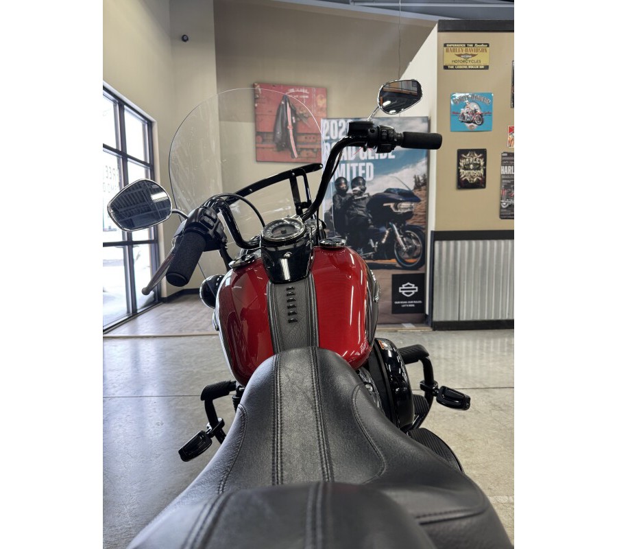 2019 Harley-Davidson Heritage Classic 107