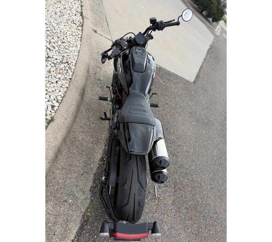 2026 Harley-Davidson Sportster S Vivid Black Black Trim