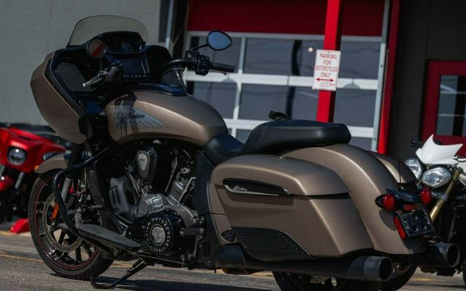 2022 Indian Challenger Dark Horse Bronze Smoke
