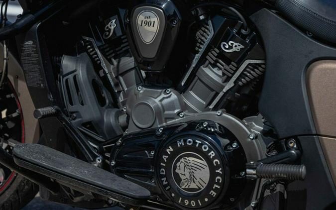 2022 Indian Challenger Dark Horse Bronze Smoke