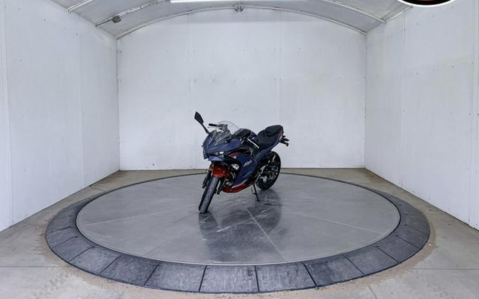 2026 Kawasaki Ninja 500 ABS Metallic Matte Twilight Blue