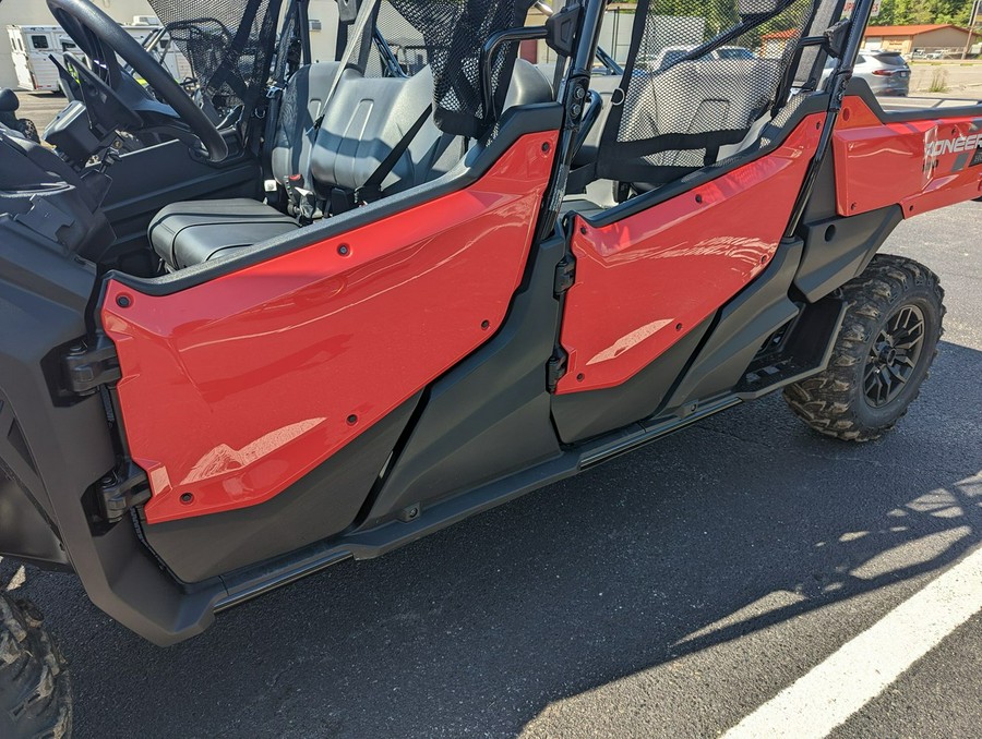 2023 Honda PIONEER 1000-6 DELUXE CREW