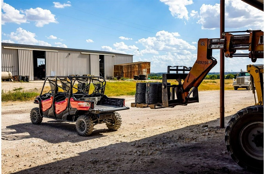 2023 Honda PIONEER 1000-6 DELUXE CREW