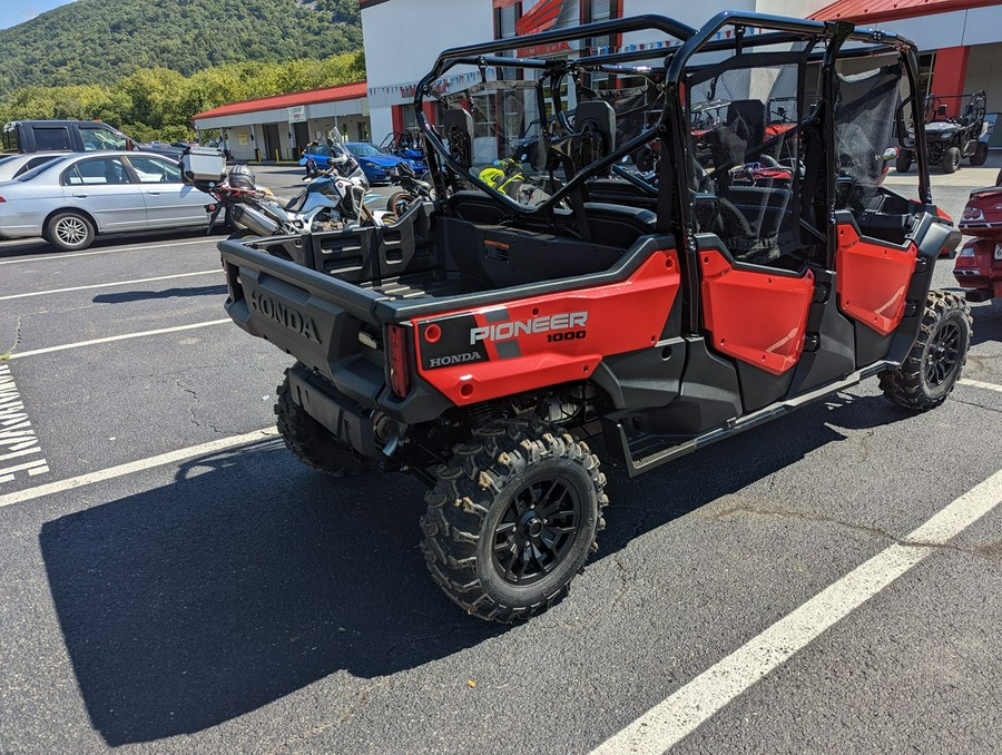 2023 Honda PIONEER 1000-6 DELUXE CREW