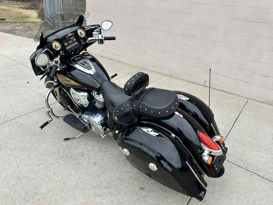 2019 Indian Motorcycle® Chieftain® Classic Thunder Black