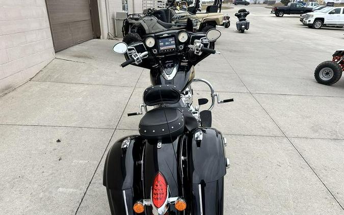 2019 Indian Motorcycle® Chieftain® Classic Thunder Black