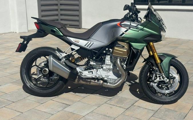 2024 Moto Guzzi V100 Mandello S