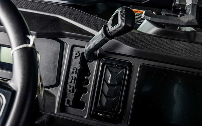 2026 Can-Am Defender Limited HD11