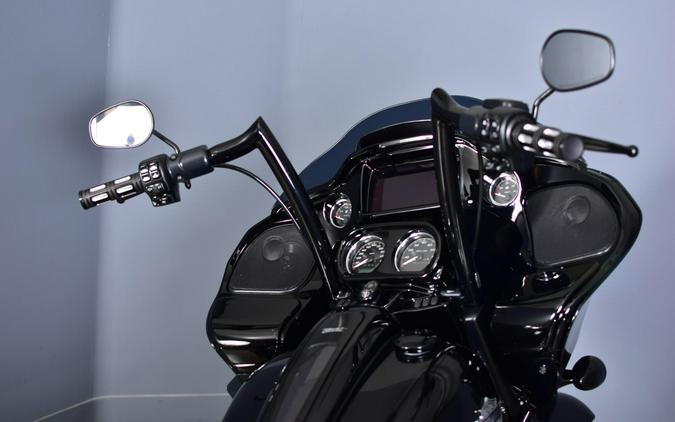 2021 Harley-Davidson Road Glide Special Vivid Black - Black Finish