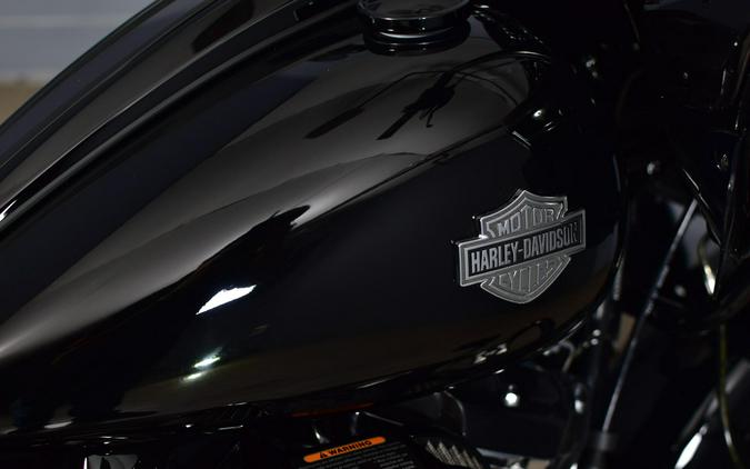 2021 Harley-Davidson Road Glide Special Vivid Black - Black Finish