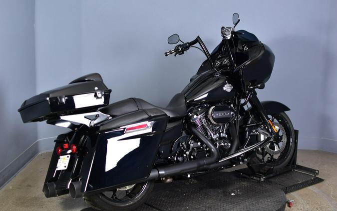 2021 Harley-Davidson Road Glide Special Vivid Black - Black Finish