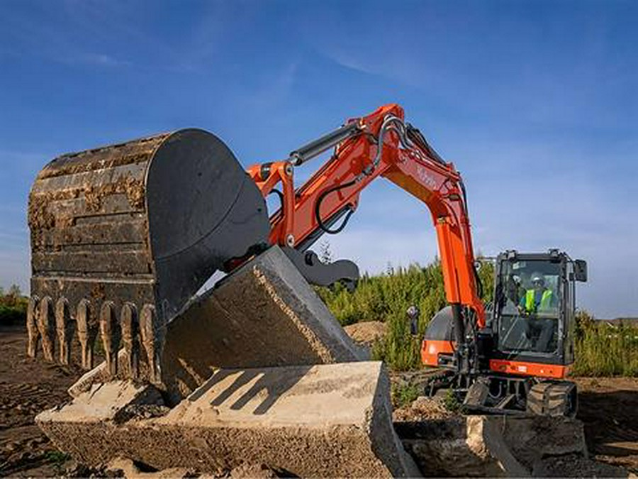 Kubota KX080-5 Angle Blade