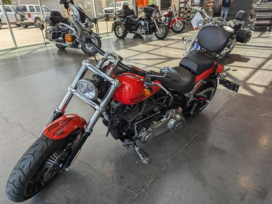 2017 Harley-Davidson Breakout®