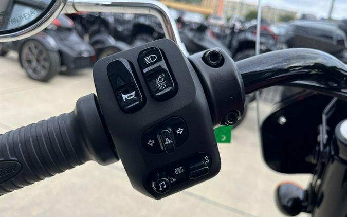 2023 Indian Super Chief Limited Stryker Red Metallic