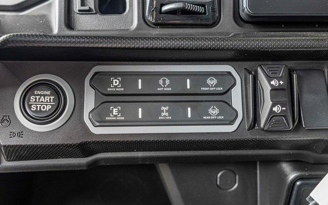 2026 Can-Am Defender MAX Limited HD11