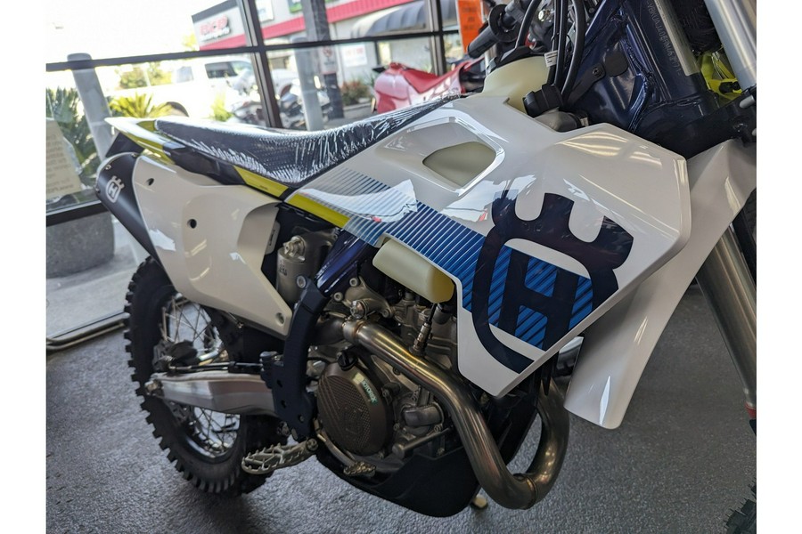 2024 FE501w - Husqvarna Motorcycles