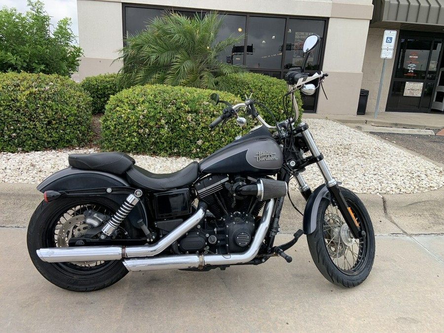 2017 Harley-Davidson Street Bob CHR DNM/BLK DNM W/PINSTRIPE