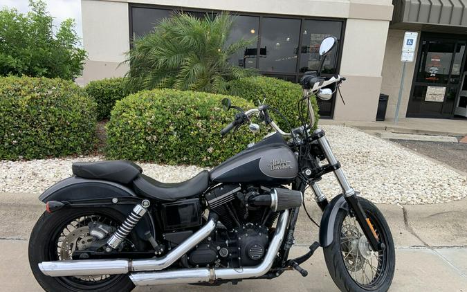 2017 Harley-Davidson Street Bob CHR DNM/BLK DNM W/PINSTRIPE