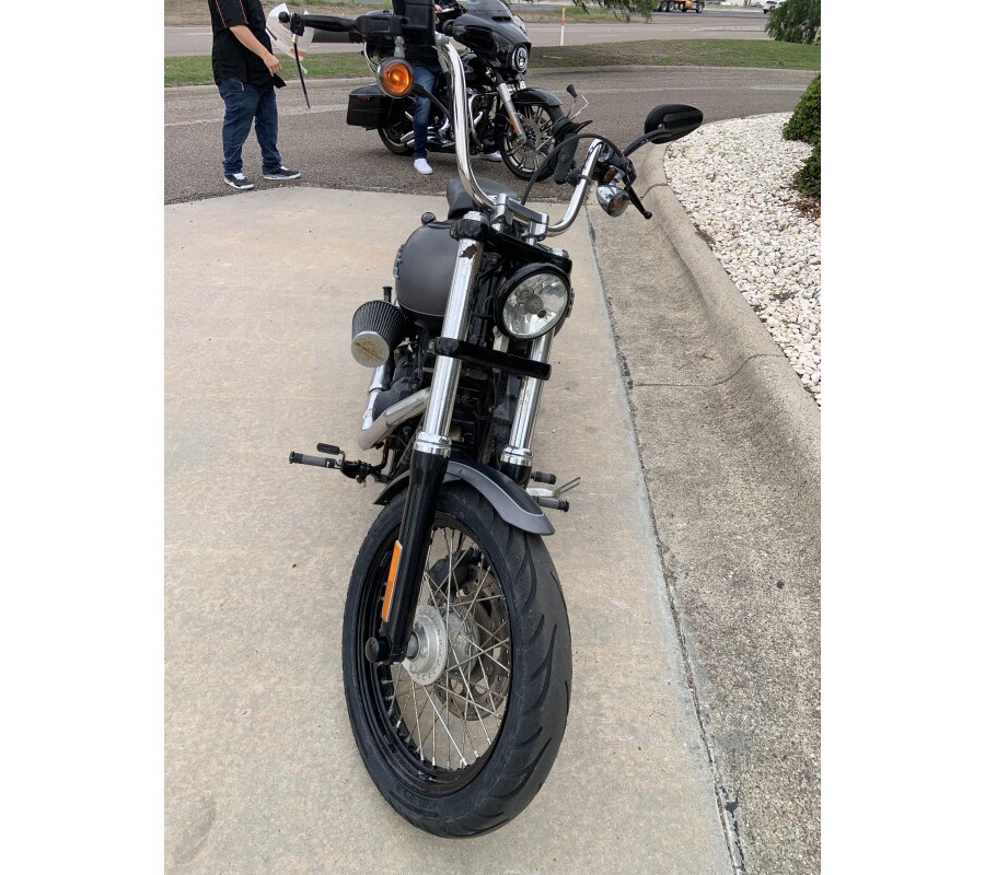 2017 Harley-Davidson Street Bob CHR DNM/BLK DNM W/PINSTRIPE