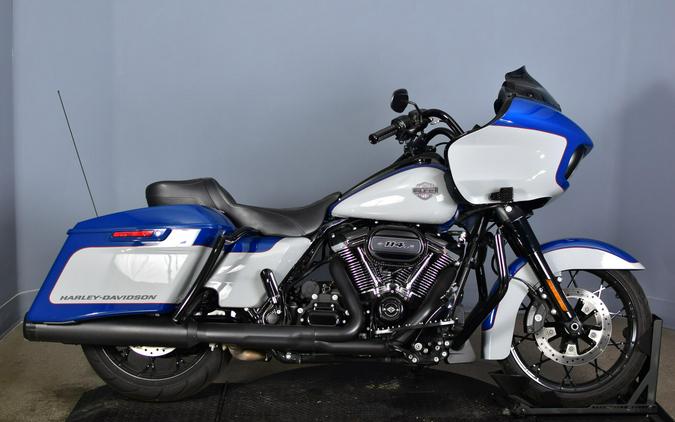 2023 Harley-Davidson Road Glide Special Bright Billiard Blue/Billiard Gray - Black Finish