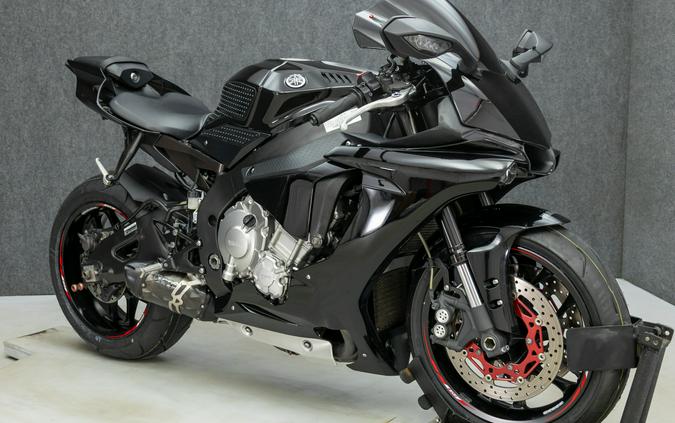 2015 YAMAHA YZFR1 W/ABS