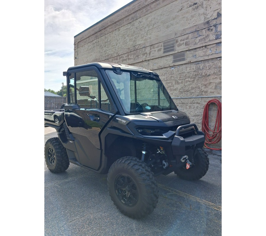 2026 Can-Am Defender XT CAB HD11