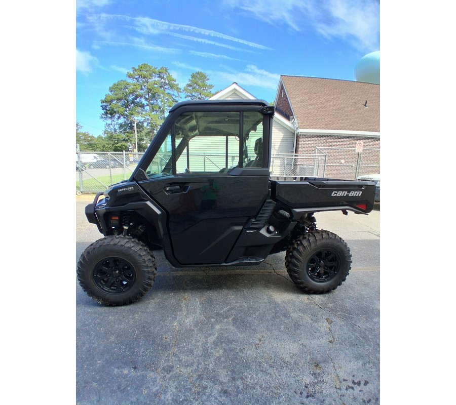 2026 Can-Am Defender XT CAB HD11