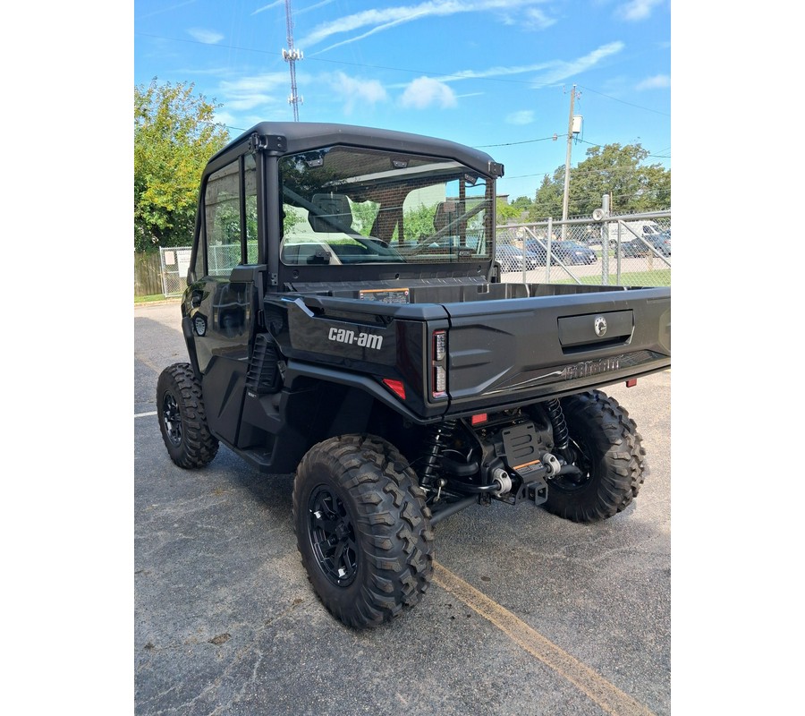 2026 Can-Am Defender XT CAB HD11