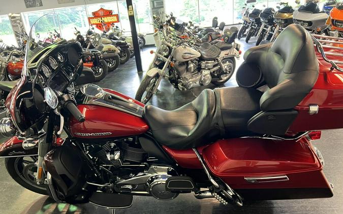 2019 Harley-Davidson Ultra Limited Wicked Red/Twisted Cherry FLHTK