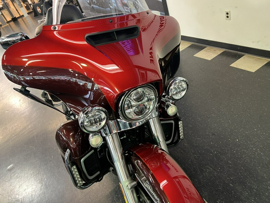 2019 Harley-Davidson Ultra Limited Wicked Red/Twisted Cherry FLHTK