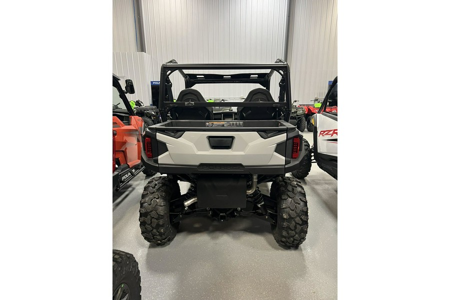 2024 Polaris Industries GENERAL 1000 SPORT