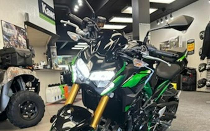 2024 Kawasaki Z900 SE ABS