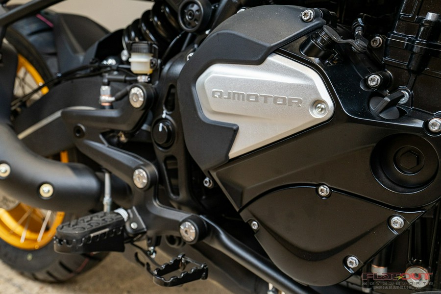 2023 Benelli SRT750X