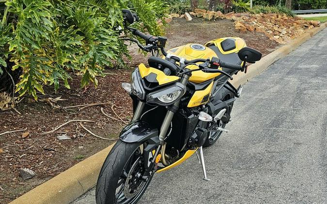 2024 Triumph Street Triple 765 RS Cosmic Yellow RS