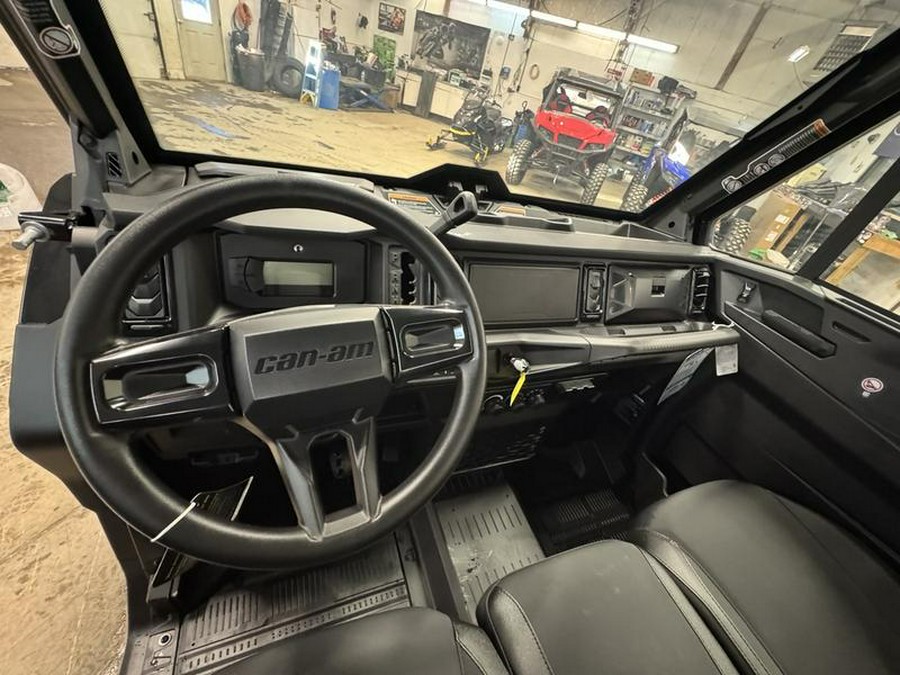 2026 Can-Am® Defender XT CAB HD11