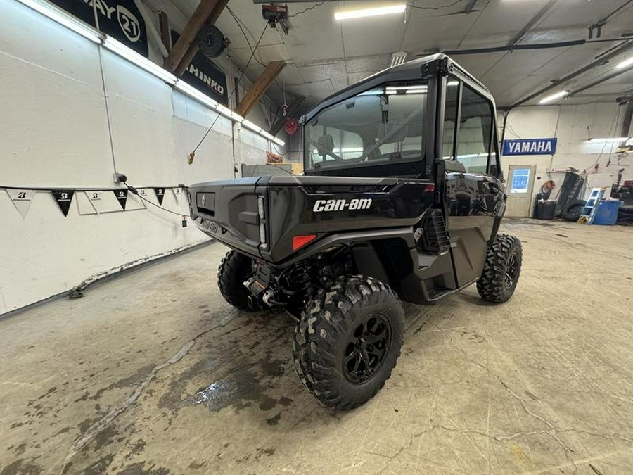 2026 Can-Am® Defender XT CAB HD11