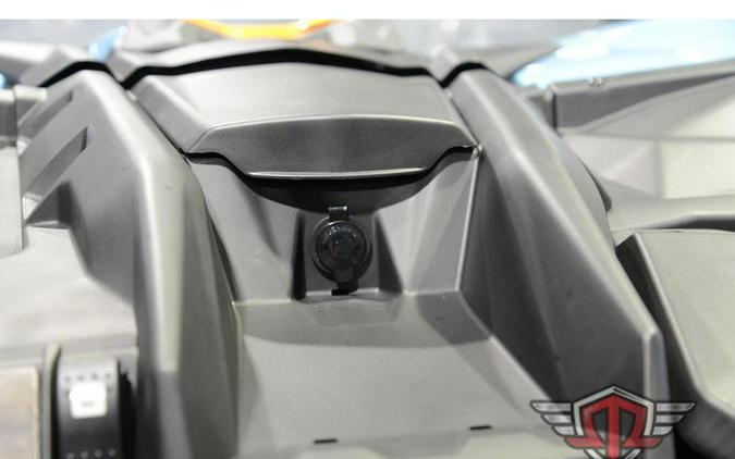 2026 Can-Am Maverick X3 MAX DS Turbo Scandi Blue & Orange Crush
