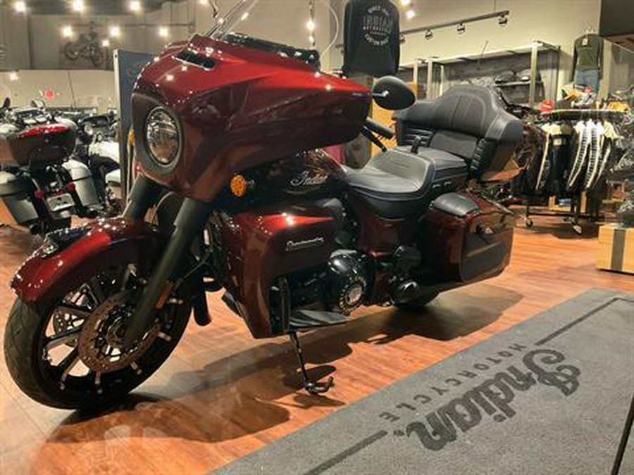 2024 Indian Motorcycle Roadmaster® Dark Horse® with PowerBand Audio Package