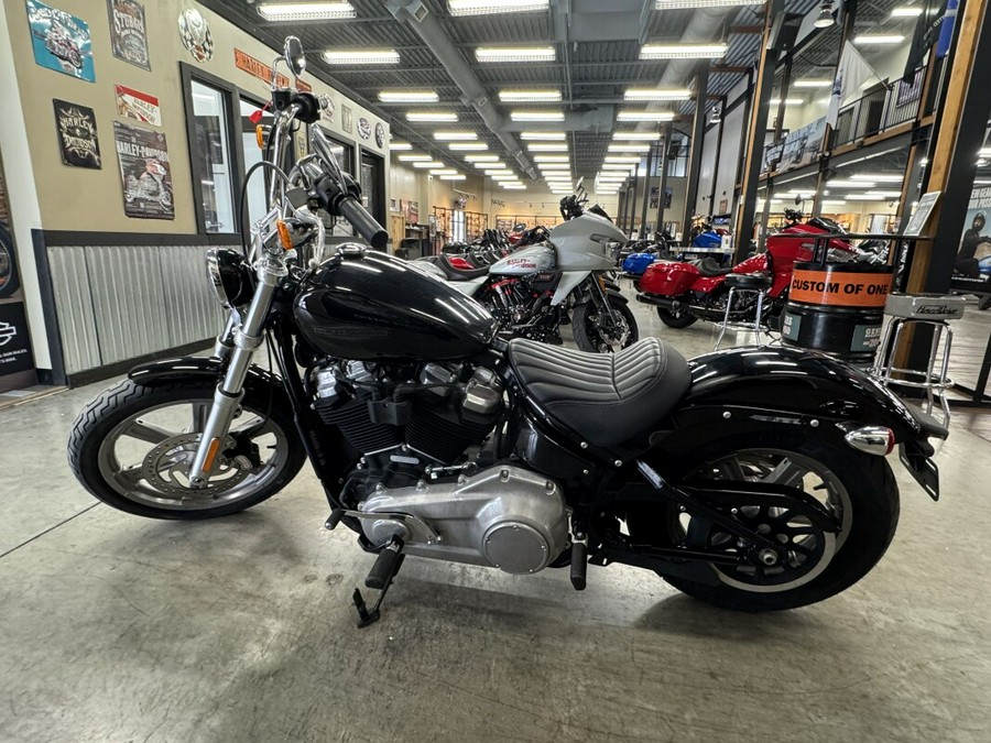 2022 Harley-Davidson Softail Standard
