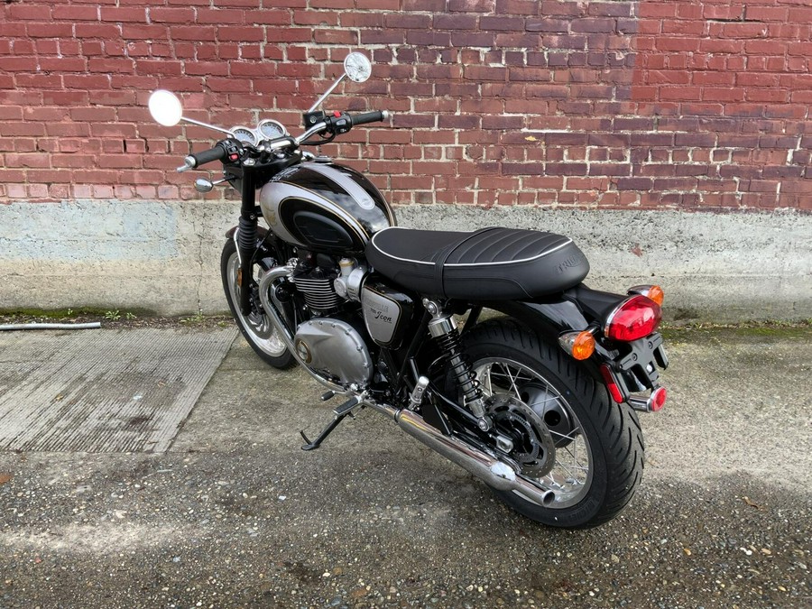 2025 Triumph BONNEVILLE T120 ICON