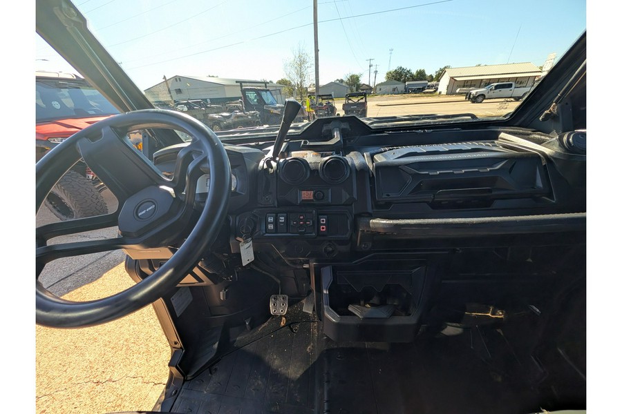 2022 DEFENDER 6X6 LIMITED CAB HD10 - Can-Am